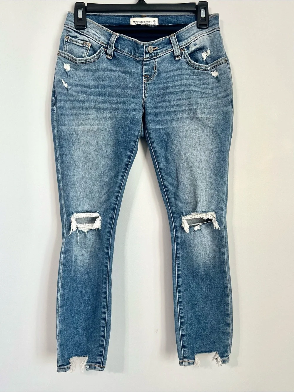 Abercrombie & Fitch The Super Skinny Ankle Jeans | Distressed Med Wash | 0s